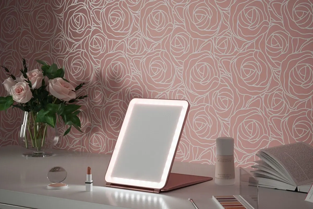 Brug LED Strips til diskret men effektfuld belysning ved sminkebordet - sådan gør du